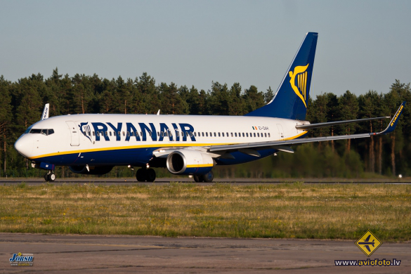 Boeing 737-8AS