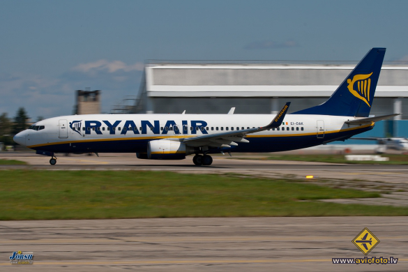 Boeing 737-8AS