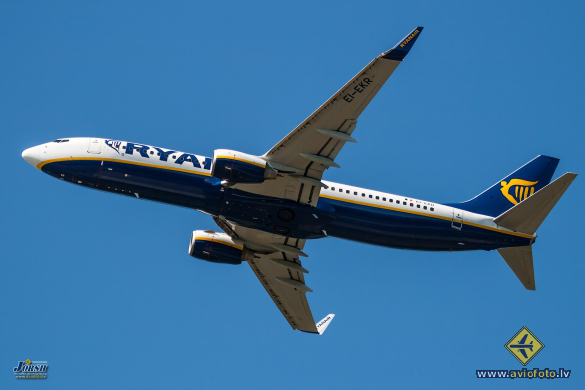 Boeing 737-8AS