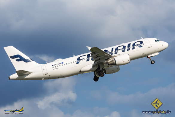 Airbus A320-214