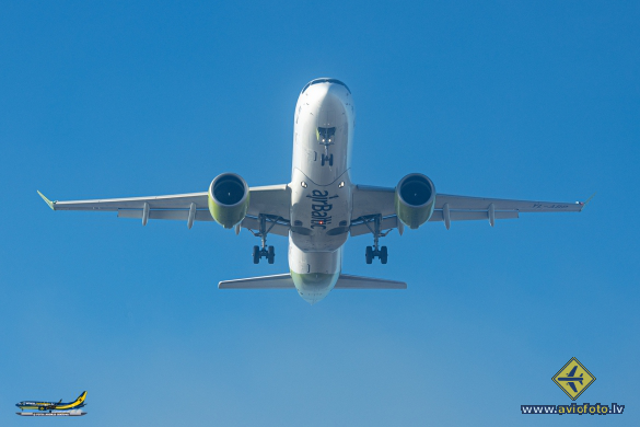 Airbus A220-300