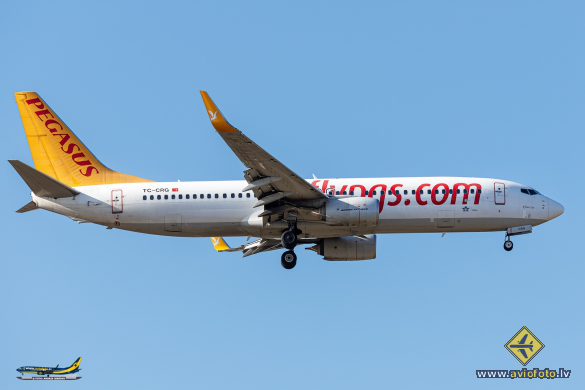 Boeing 737-82R