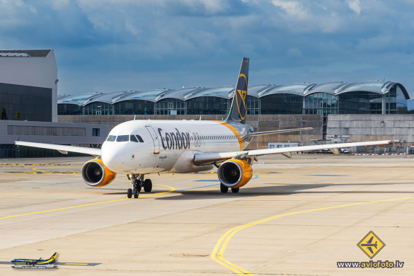 Airbus A320-214