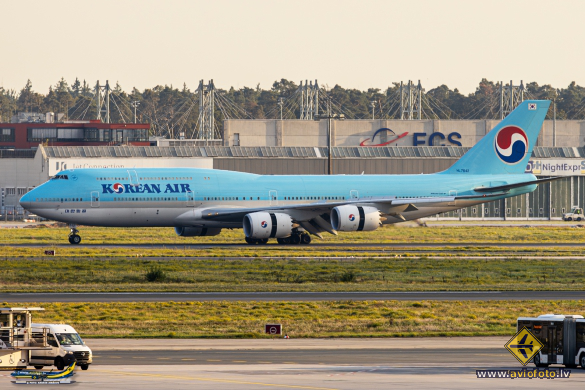 Boeing 747-8B5