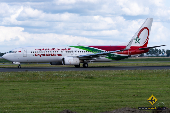 Boeing 737-85P