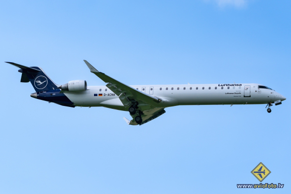 Bombardier CRJ-900LR (CL-600-2D24)
