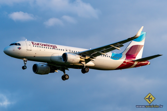 Airbus A320-214