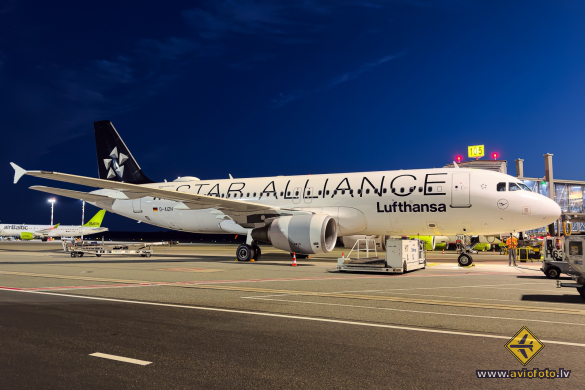 Airbus A320-214