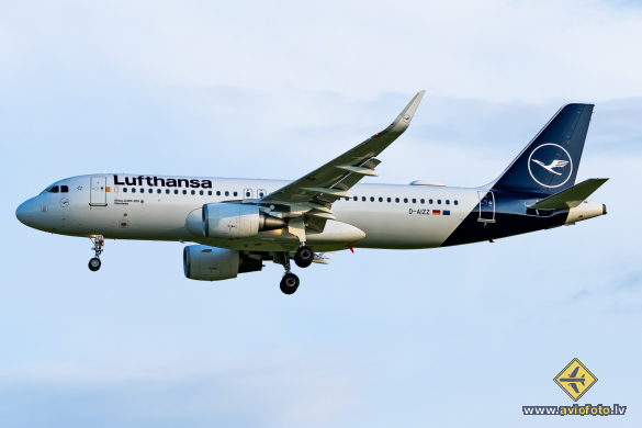 Airbus A320-214