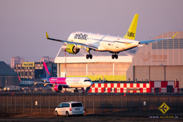 Bombardier CSeries CS300 (BD-500-1A11)