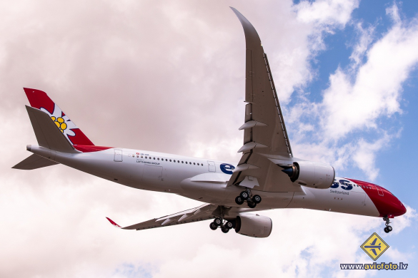 Airbus A350-941