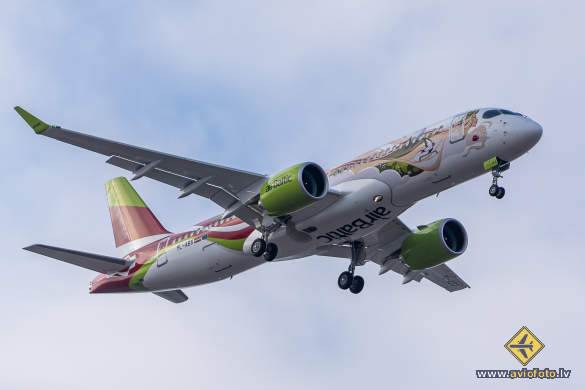 Airbus A220-300