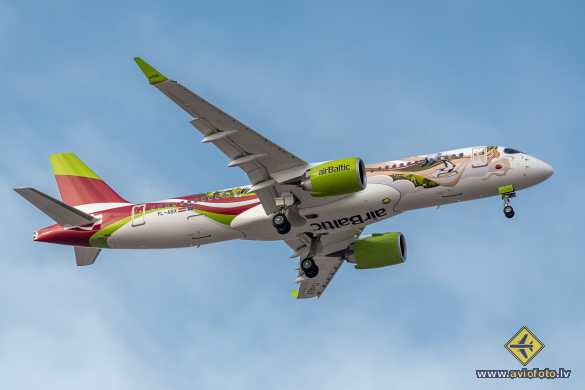 Airbus A220-300