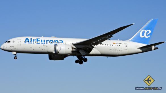 Boeing 787-8 Dreamliner