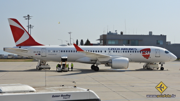 Airbus A220-300