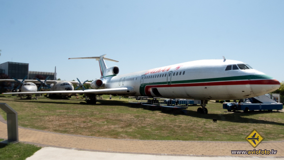 Tupolev Tu-154B-2