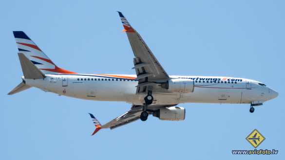 Boeing 737-8FN