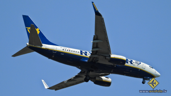 Boeing 737-73S