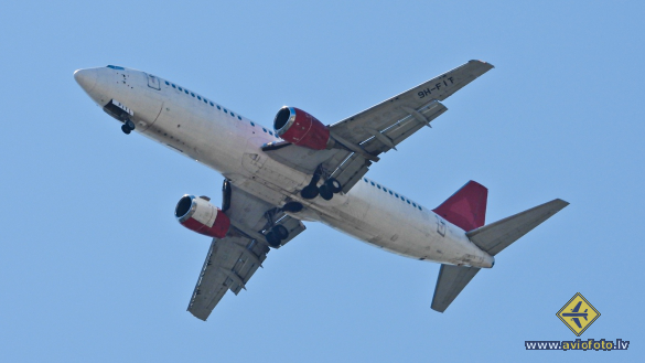 Boeing 737-4Y0