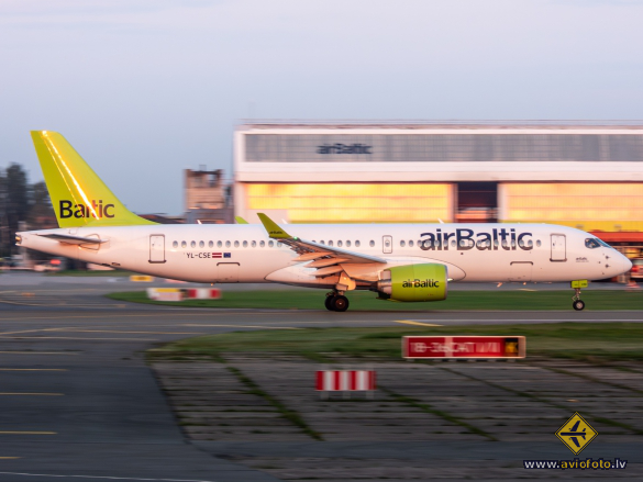 Bombardier CSeries CS300 (BD-500-1A11)