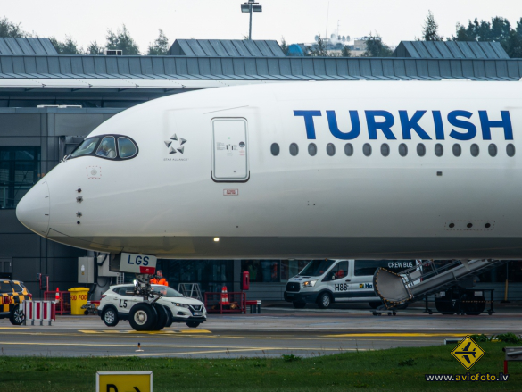 Airbus A350-941