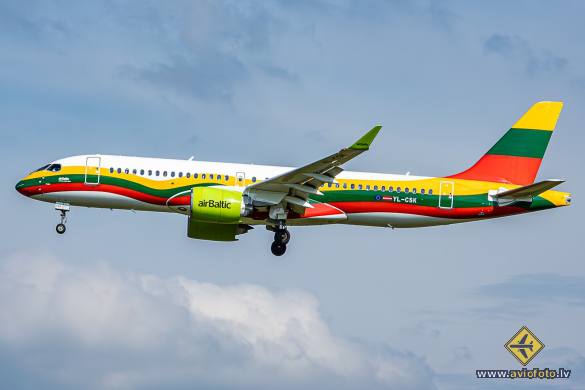 Airbus A220-300