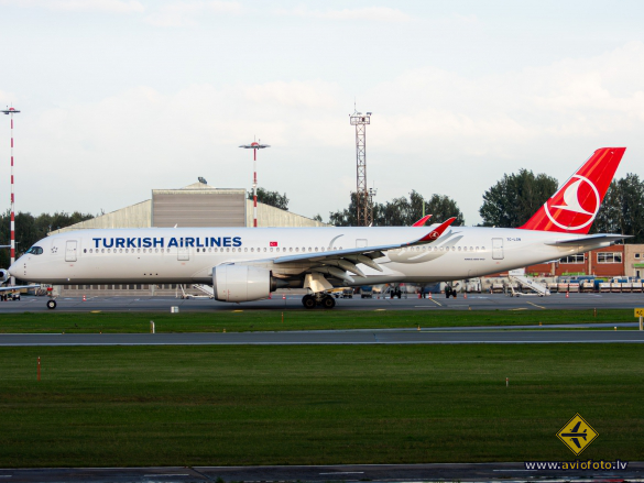 Airbus A350-941