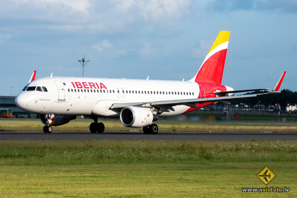 Airbus A320-216