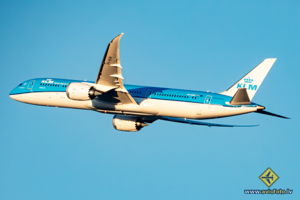 Boeing 787-9 Dreamliner