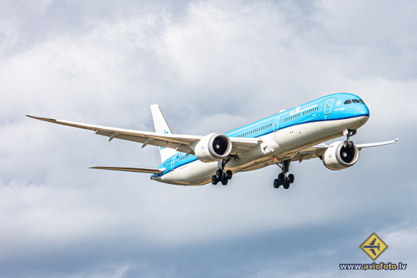 Boeing 787-9 Dreamliner