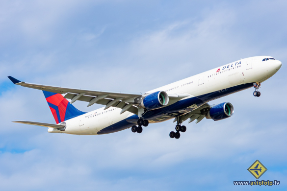 Airbus A330-323X