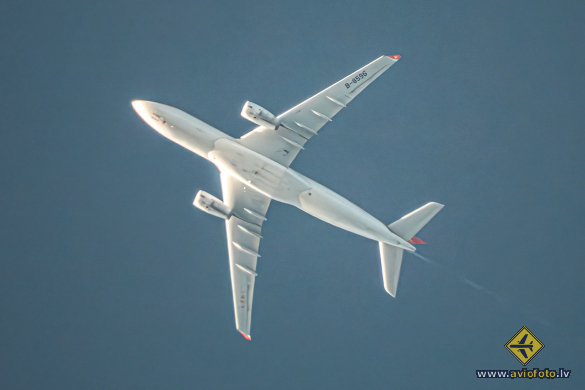 Airbus A330-243