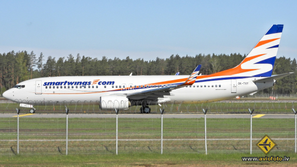 Boeing 737-8Q8