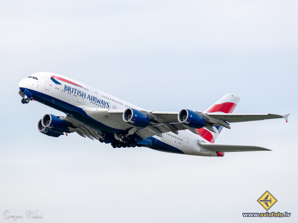 Airbus A380-841