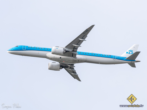 Embraer 195 E2 STD (ERJ-190-400STD)