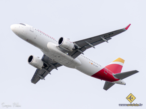 Airbus A320-251N