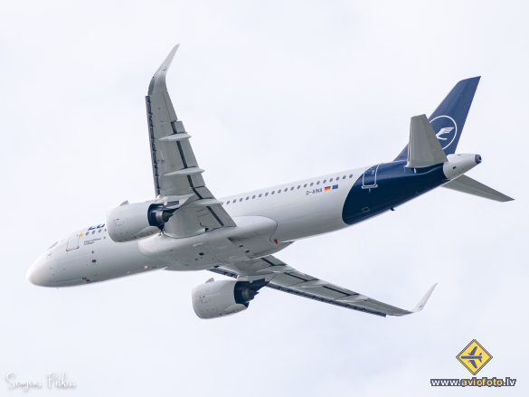 Airbus A320-271N