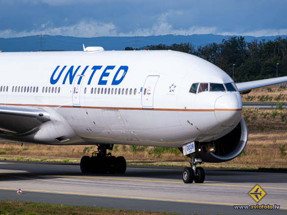 Boeing 777-224/ER