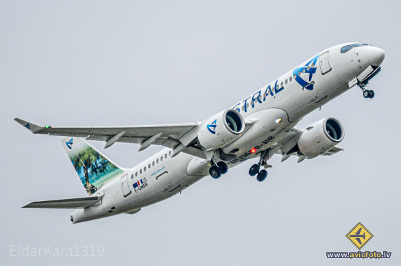 Airbus A220-300