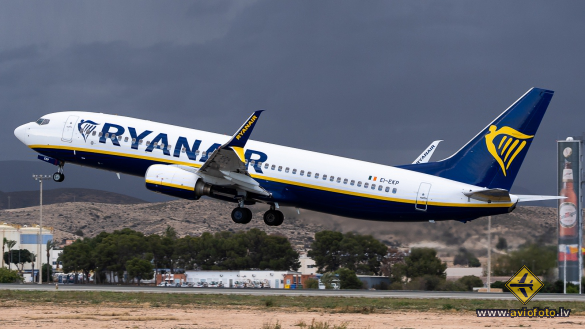 Boeing 737-8AS
