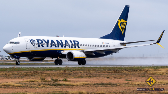 Boeing 737-8AS