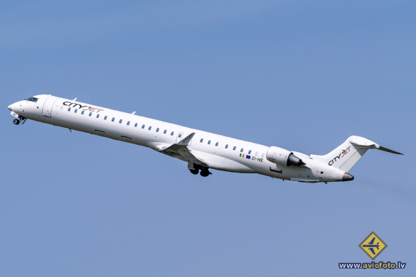 Bombardier CRJ-1000EL NG (CL-600-2E25)