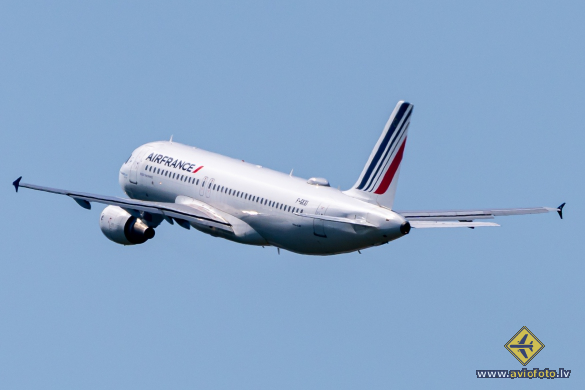 Airbus A320-214