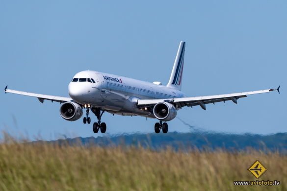 Airbus A321-211