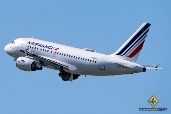 Airbus A318-111