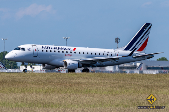 Embraer 170STD (ERJ-170-100STD)