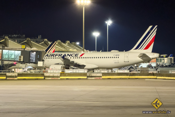 Airbus A320-214