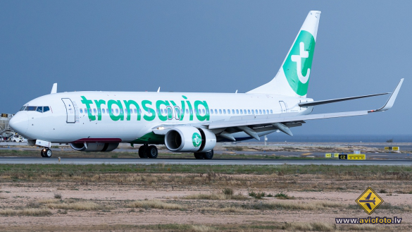 Boeing 737-86J
