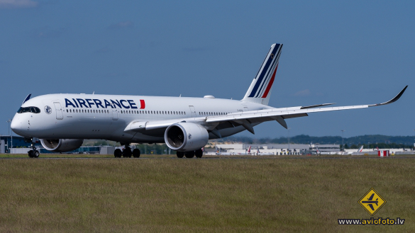 Airbus A350-941