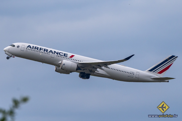 Airbus A350-941